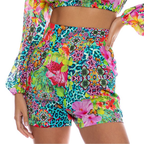 Lulu fama Luli island Floral Multicolor Women's Shorts size Large - Picture 1 of 9